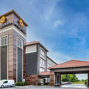 Hotel La Quinta & By Wyndham