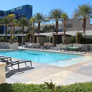 Luxury International At The Signature Aparthotel Las Vegas