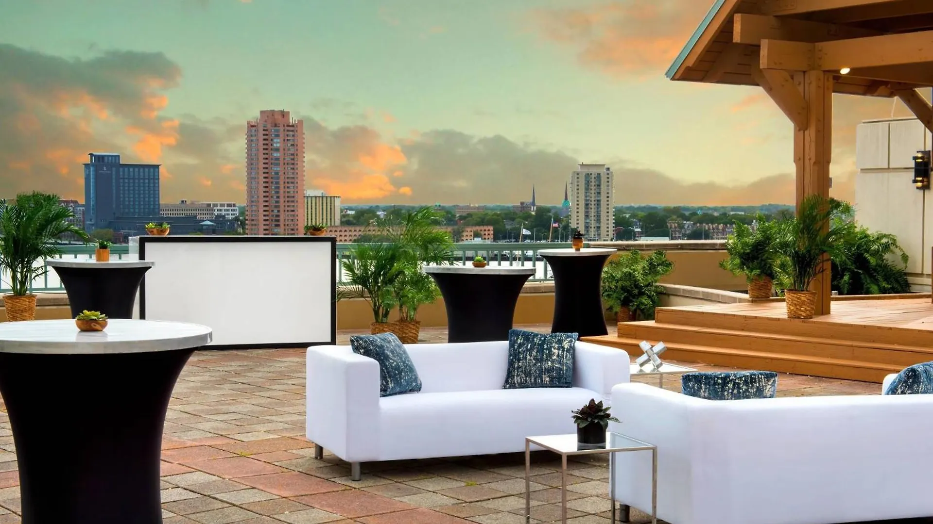 Norfolk Waterside Marriott Hotel